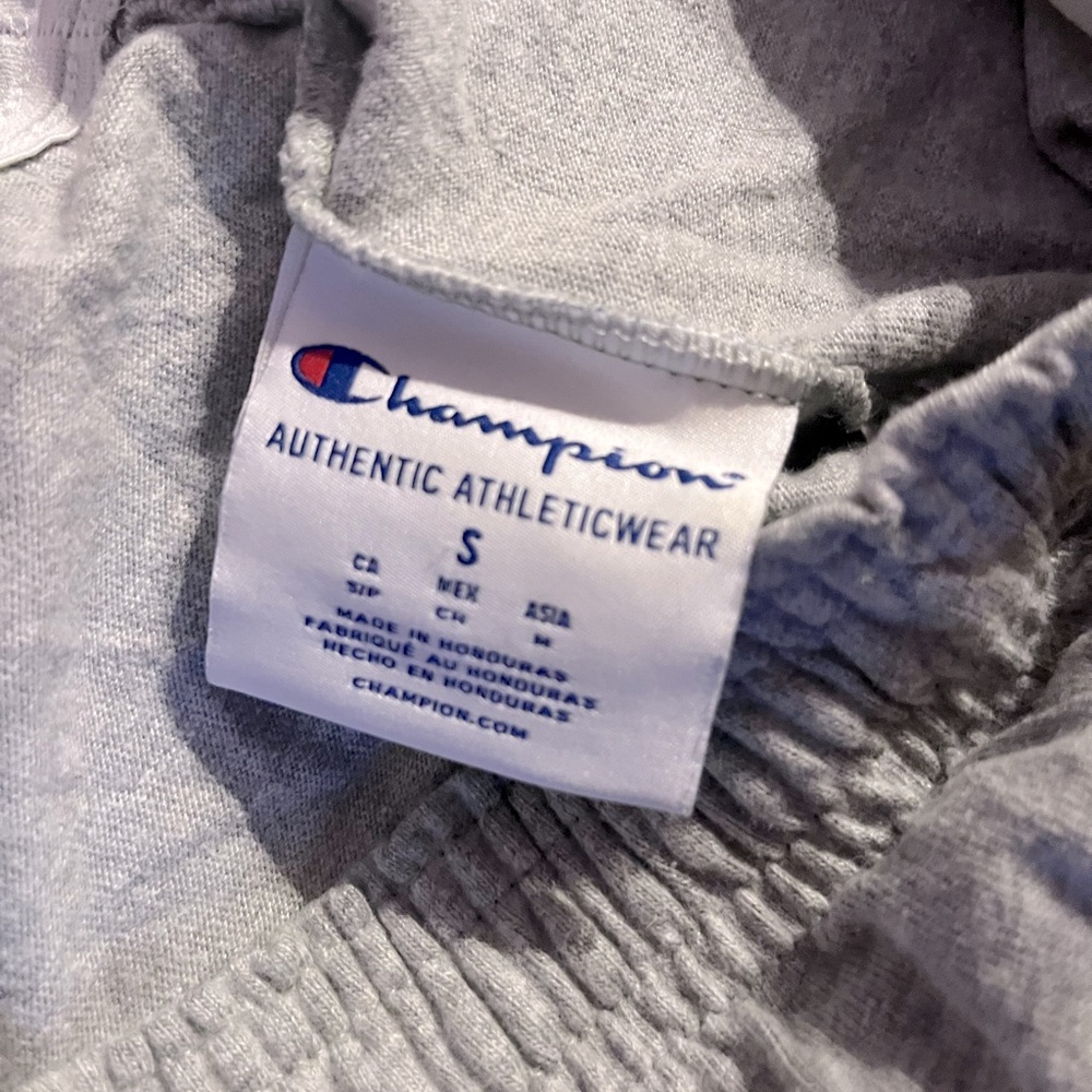 Champion shorts size S - Picture 2 of 4